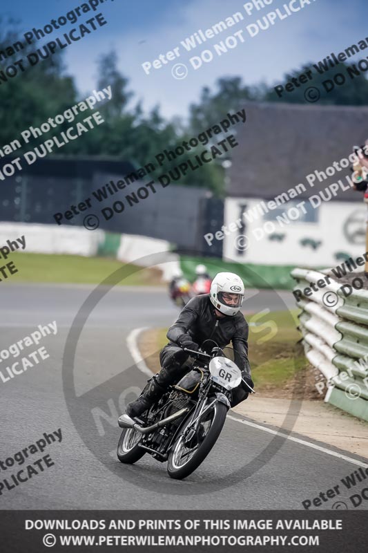 Vintage motorcycle club;eventdigitalimages;mallory park;mallory park trackday photographs;no limits trackdays;peter wileman photography;trackday digital images;trackday photos;vmcc festival 1000 bikes photographs